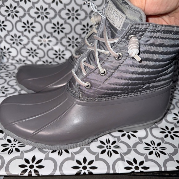 Sperry women’s nwt insulated Gray Duck Boots Sz 9.5 - Picture 11 of 13